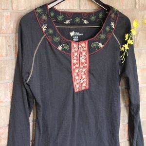 Natural Reflections - Black Long Sleeve Sz. L